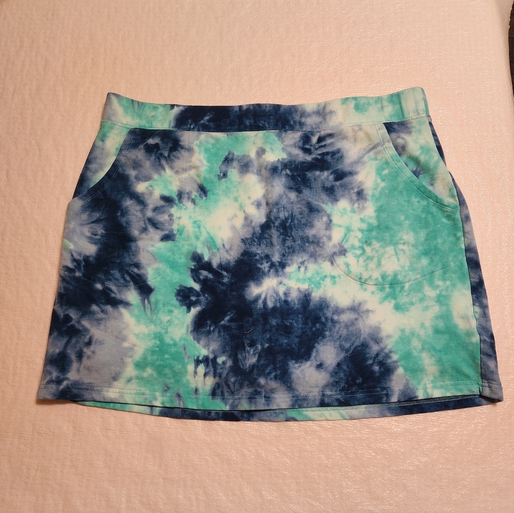 Belle Beach women's tye die skort. Size XL